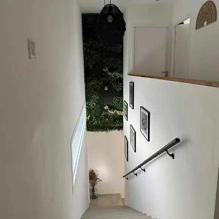 Villa D'architecte Aux Portes De La *